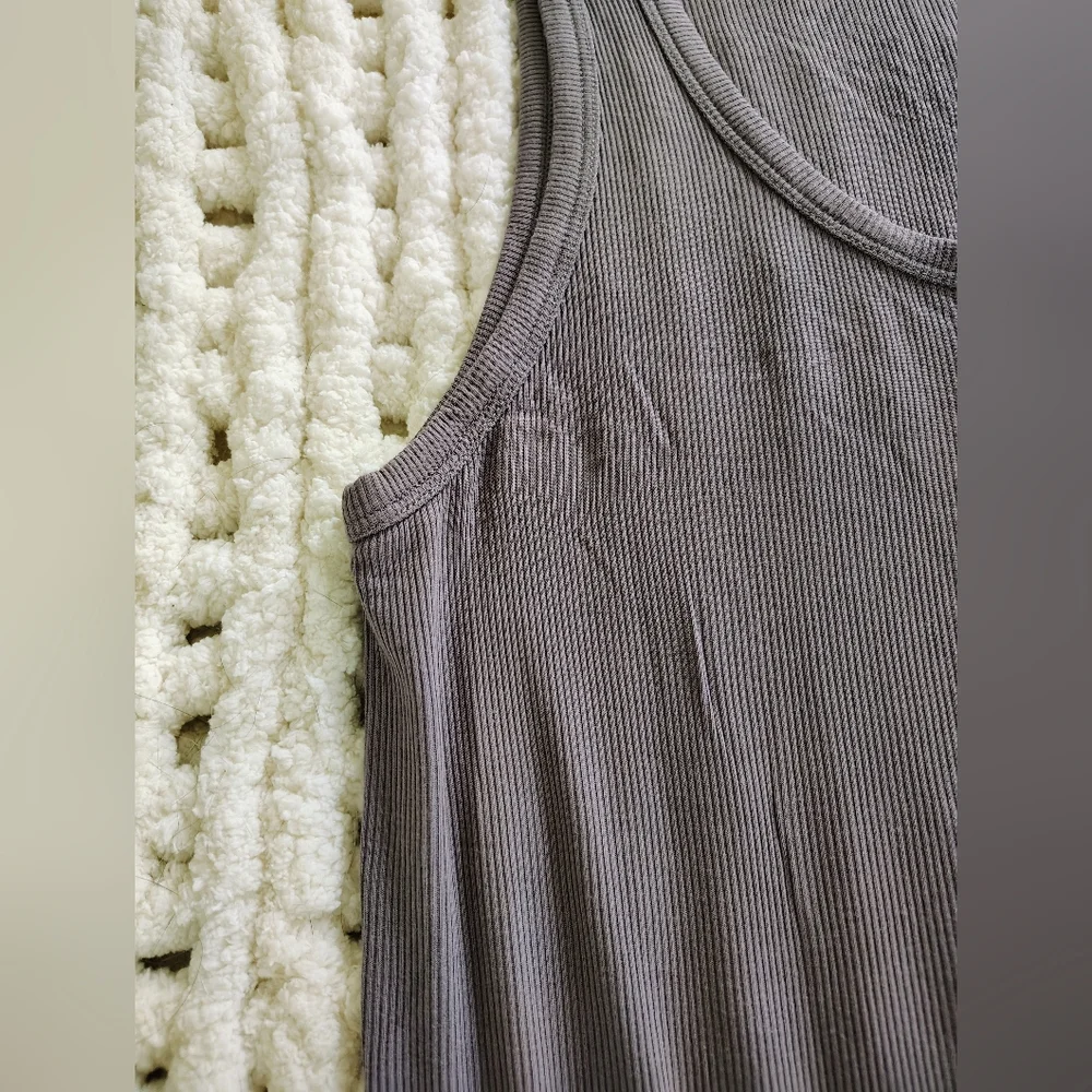 Vuori Torrey Ribbed Romper Shorts - Picture 5 of 12